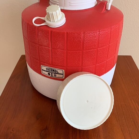 Vintage Thermos 1-Gallon Picnic Jug Water Cooler‎ Made In USA Red White Retro - Picture 6 of 8